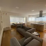 Apartamento Totalmente Reformado Quadra Mar