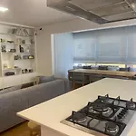 Apartamento Totalmente Reformado Quadra Mar